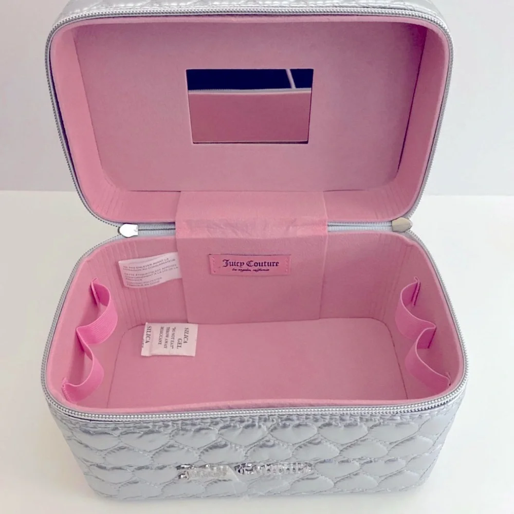JUICY COUTURE SILVER METALLIC PUFFER MAKEUP TRAIN CASE